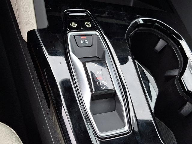Photo of 2025 Glacier White Metallic Audi Q5