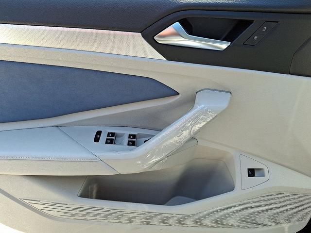 Photo of 2025 Deep Black Pearl Effect Volkswagen Jetta