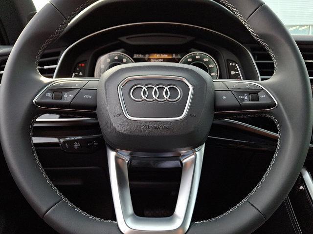 Photo of 2025 Mythos Black Metallic Audi Q7