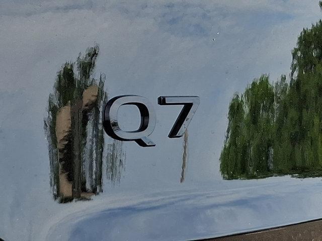 Photo of 2025 Mythos Black Metallic Audi Q7
