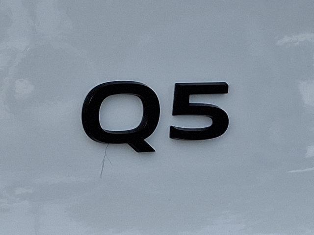 Photo of 2025 Glacier White Metallic Audi Q5
