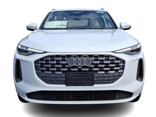Photo of 2025 Glacier White Metallic Audi Q5