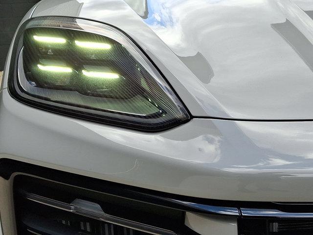 Photo of 2025 Chalk Porsche Cayenne