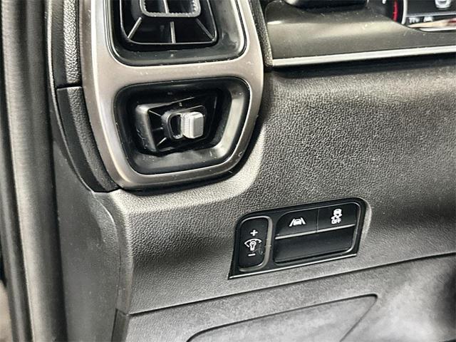 Photo of 2022 Ebony Black Kia Sorento