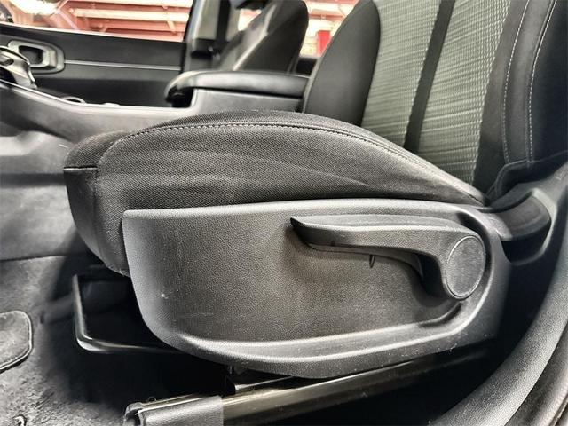 Photo of 2022 Ebony Black Kia Sorento