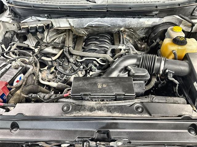 Photo of 2014 Oxford White Ford F-150