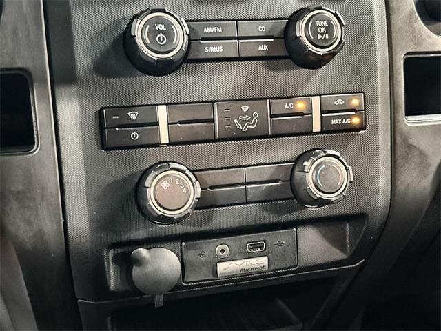 Photo of 2014 Oxford White Ford F-150