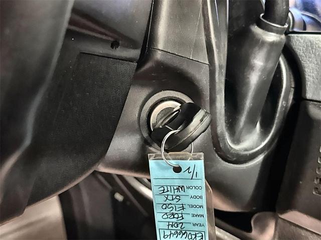 Photo of 2014 Oxford White Ford F-150