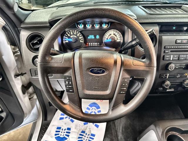 Photo of 2014 Oxford White Ford F-150