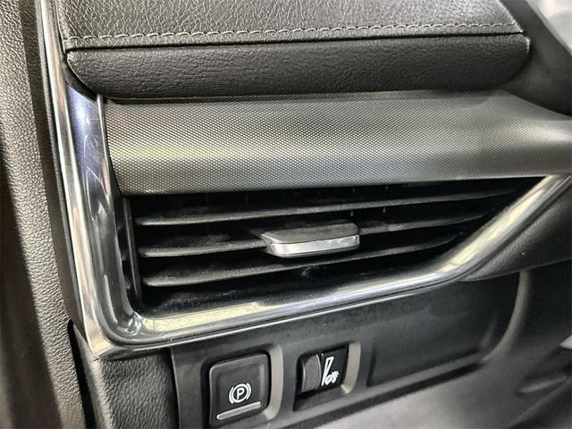Photo of 2020 Silver Dusk Metallic Cadillac XT4