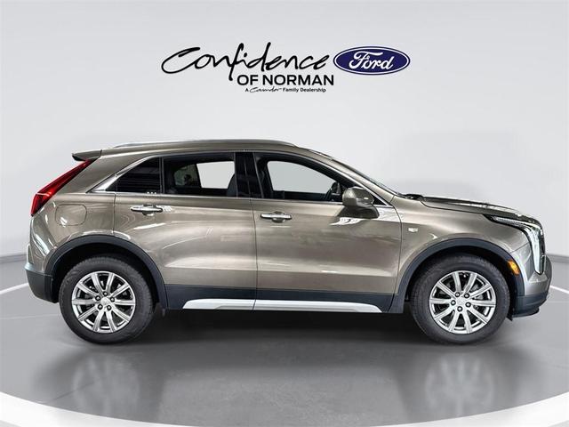 Photo of 2020 Silver Dusk Metallic Cadillac XT4
