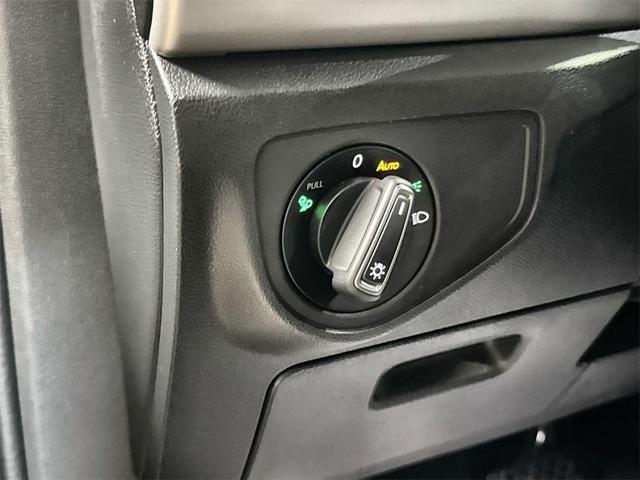 Photo of 2022 Platinum Gray Metallic Volkswagen Atlas