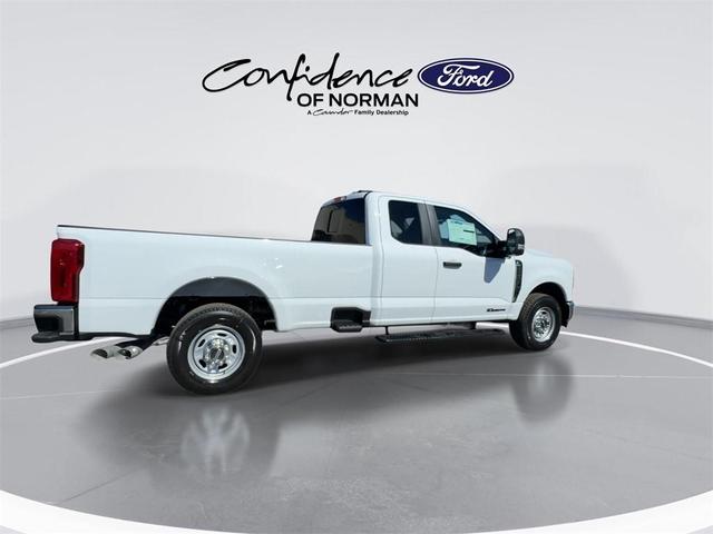 Photo of 2025 Oxford White Ford F-250