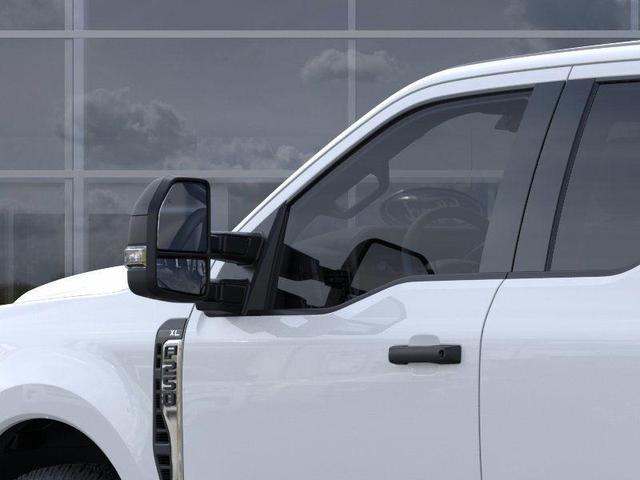 Photo of 2025 Oxford White Ford F-250
