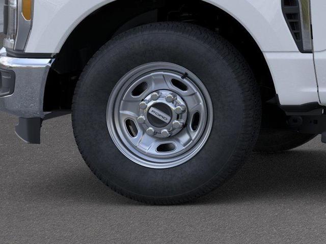 Photo of 2025 Oxford White Ford F-250