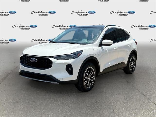 Photo of 2024 Star White Ford Escape