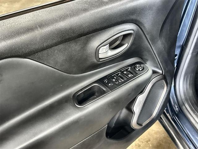 Photo of 2023 Slate Blue Pearlcoat Jeep Renegade