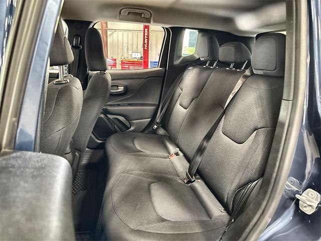 Photo of 2023 Slate Blue Pearlcoat Jeep Renegade