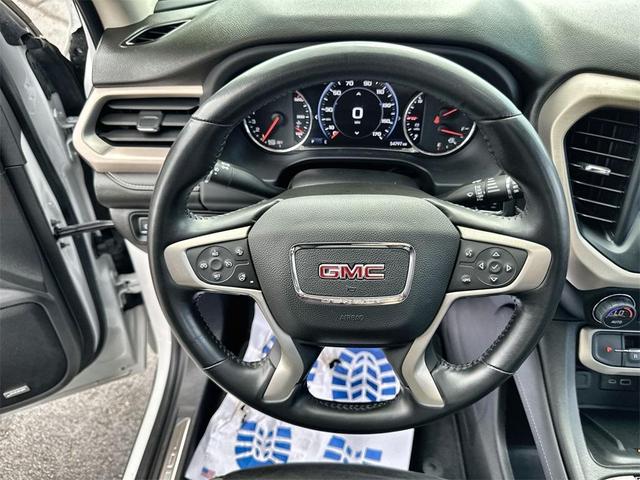 Photo of 2022 White Frost Tri-Coat GMC Acadia