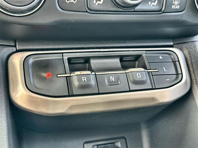 Photo of 2022 White Frost Tri-Coat GMC Acadia
