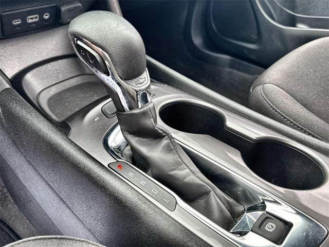 Photo of 2023 Summit White Chevrolet Malibu