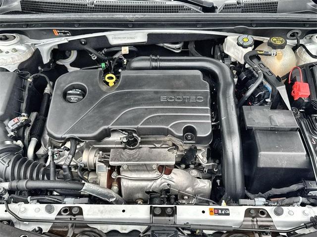Photo of 2023 Summit White Chevrolet Malibu