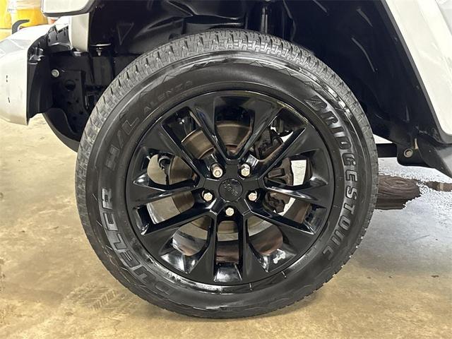 Photo of 2021 Bright White Clearcoat Jeep Wrangler Unlimited