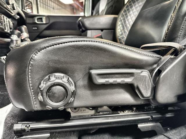 Photo of 2021 Bright White Clearcoat Jeep Wrangler Unlimited