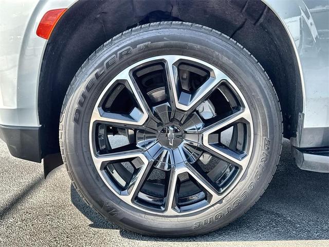 Photo of 2022 Summit White Chevrolet Tahoe