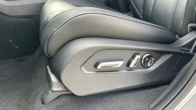 Photo of 2025 Lunar Silver Metallic Acura MDX