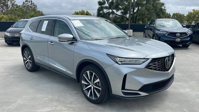 Photo of 2025 Lunar Silver Metallic Acura MDX