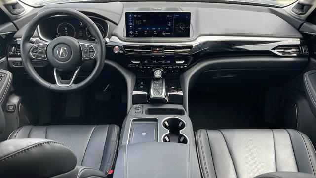Photo of 2025 Lunar Silver Metallic Acura MDX
