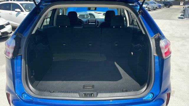Photo of 2022 Atlas Blue Metallic Ford Edge