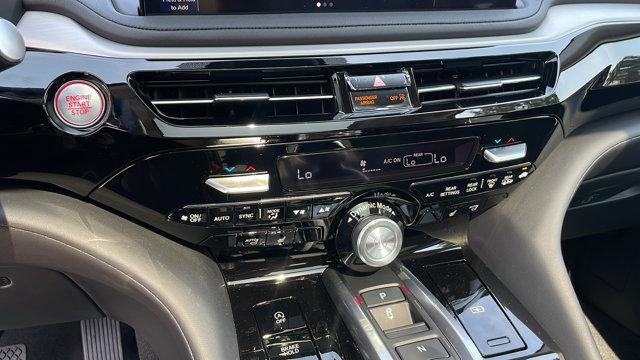 Photo of 2026 Platinum White Pearl Acura MDX