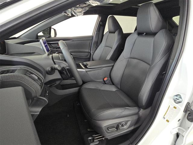 Photo of 2025 Pearl Subaru Solterra