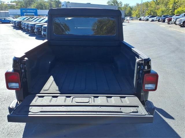 Photo of 2023 Black Clearcoat Jeep Gladiator