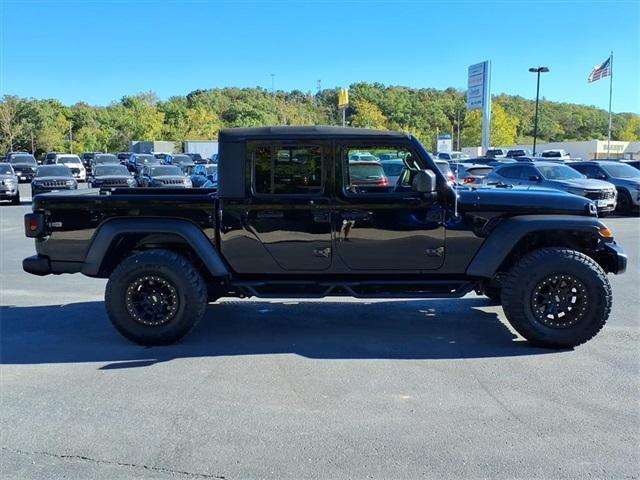 Photo of 2023 Black Clearcoat Jeep Gladiator