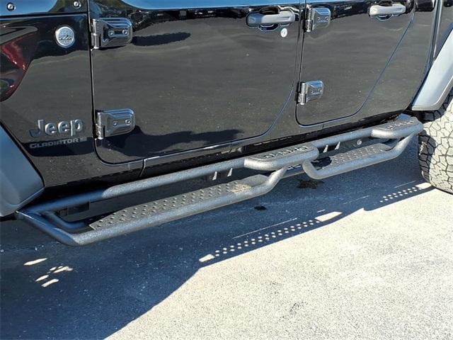 Photo of 2023 Black Clearcoat Jeep Gladiator