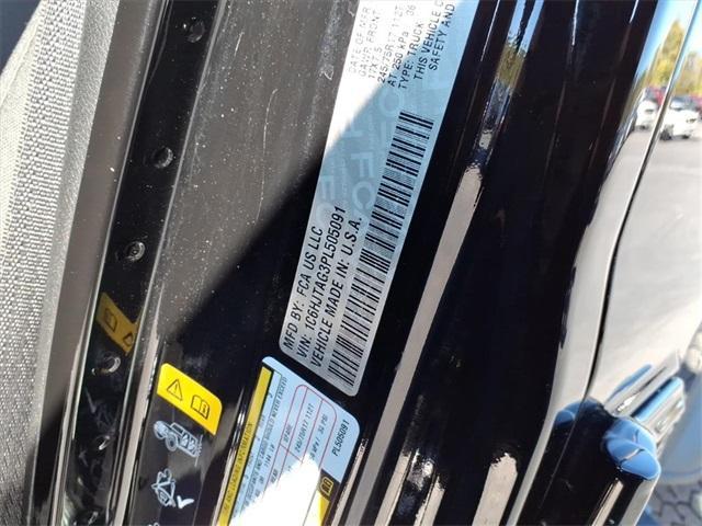 Photo of 2023 Black Clearcoat Jeep Gladiator