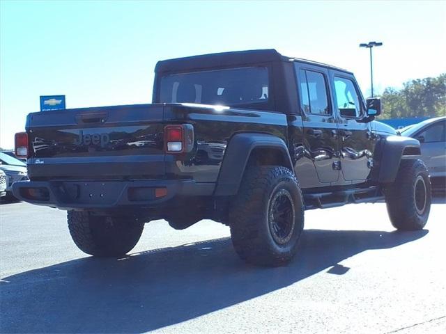 Photo of 2023 Black Clearcoat Jeep Gladiator