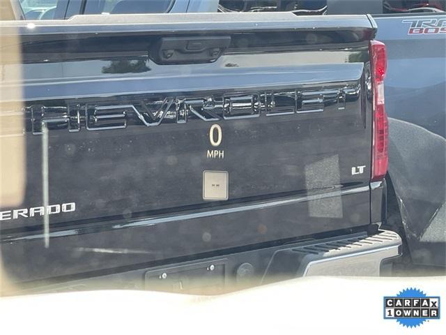 Photo of 2021 Summit White Chevrolet Suburban