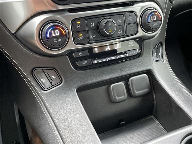 Photo of 2016 Summit White Chevrolet Tahoe