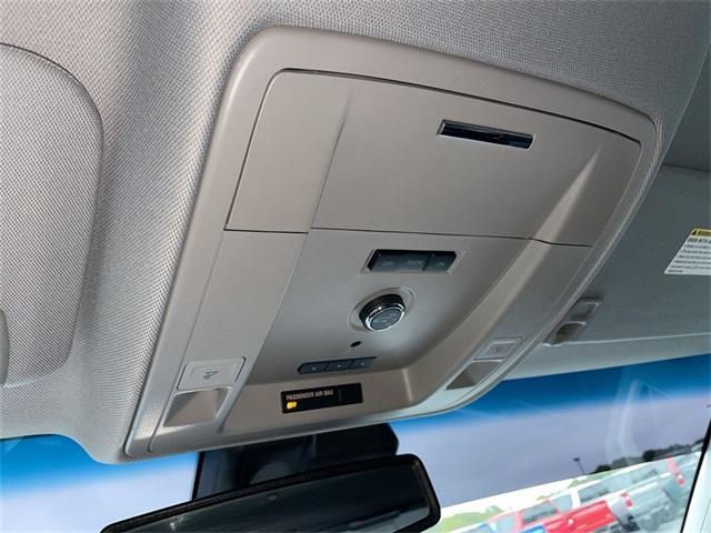 Photo of 2016 Summit White Chevrolet Tahoe