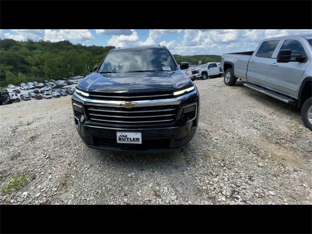 Photo of 2026 Mosaic Black Metallic Chevrolet Traverse