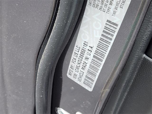 Photo of 2025 Metallic Jeep Grand Cherokee L