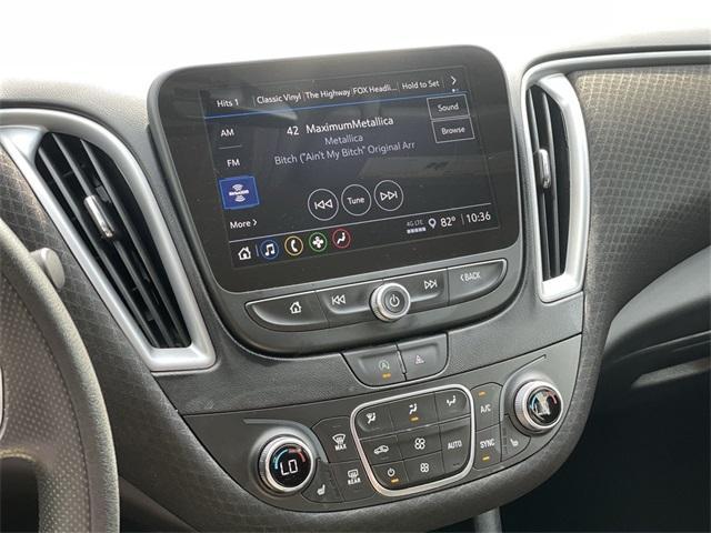 Photo of 2024 Summit White Chevrolet Malibu