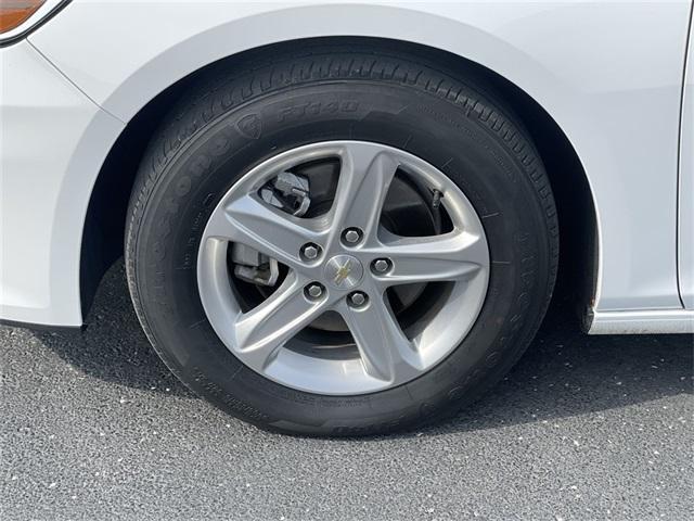 Photo of 2024 Summit White Chevrolet Malibu