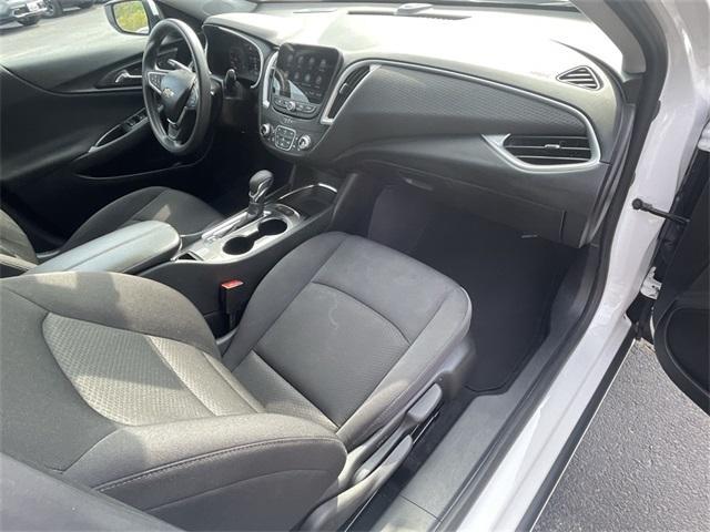 Photo of 2024 Summit White Chevrolet Malibu