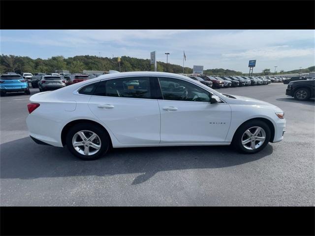 Photo of 2024 Summit White Chevrolet Malibu
