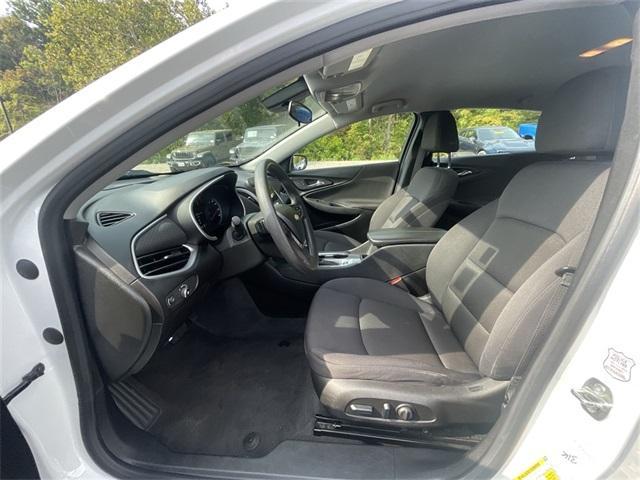 Photo of 2024 Summit White Chevrolet Malibu